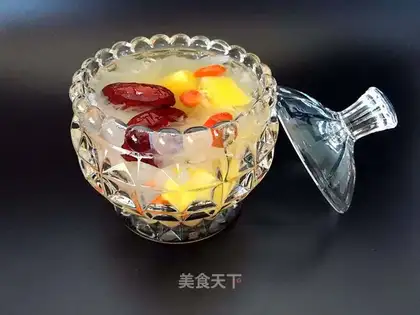 Silver-eared sweet potato soup