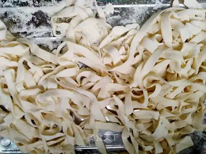 The Chinese make wide noodles