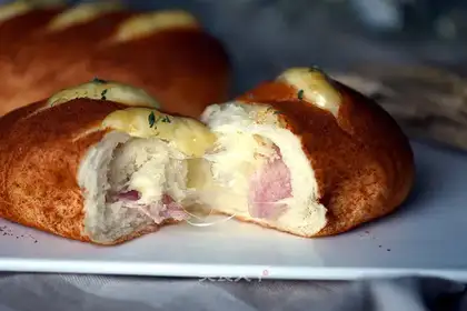 Hungarian bacon bread