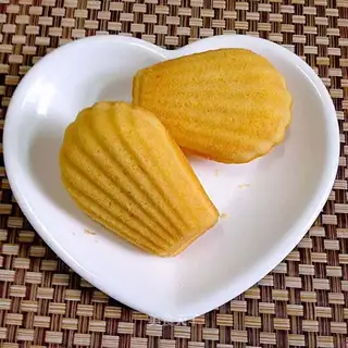 Orange Madeleine