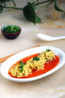 Golden soup lion head
