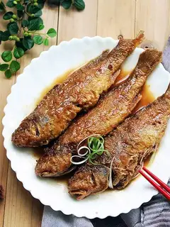Home with yellow fish