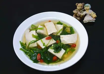 Spinach tofu soup