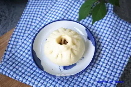 Pork radish bun