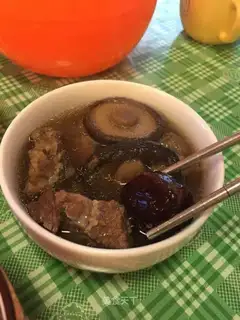 Bone mushroom soup