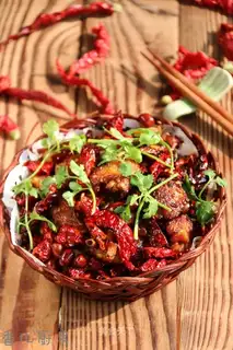 Hot chickens with wings