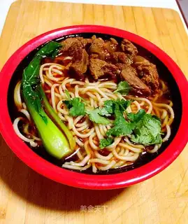 Red beef noodles