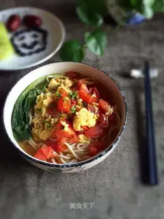 Tomato egg noodles