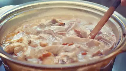 Pig belly chicken