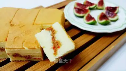 Sour cream pine cake. Less oil