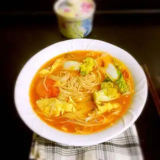 Tomato egg noodles