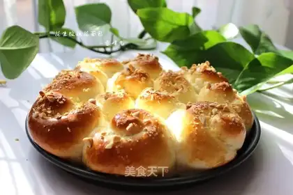 Peanut rose bread