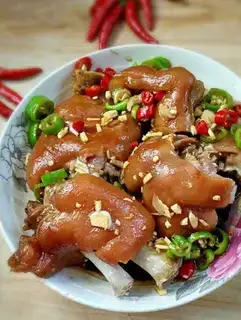 Spicy pig hoof