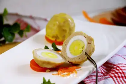 Quail eggs, meatballs
