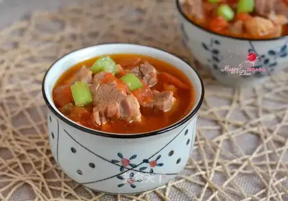 Tomato oxen soup