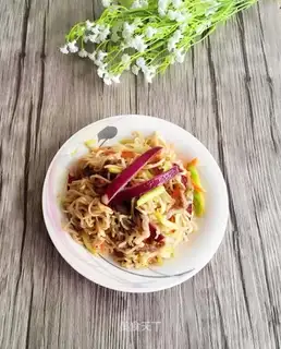 Onion noodles