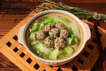 Frozen meatball cabbage