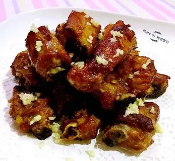 Garlic pork chops