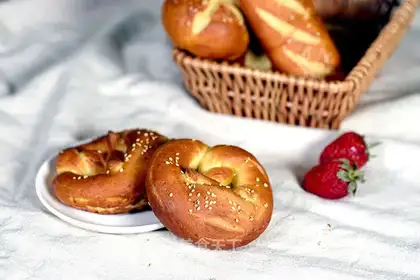 Alkali bread practices