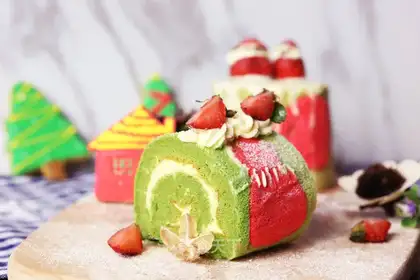 A Christmas snowman roll
