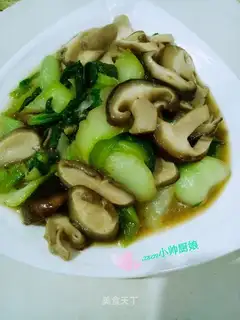 Scrambled oily mushrooms