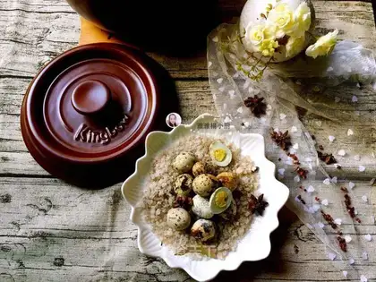 The salt is five cedar eggs