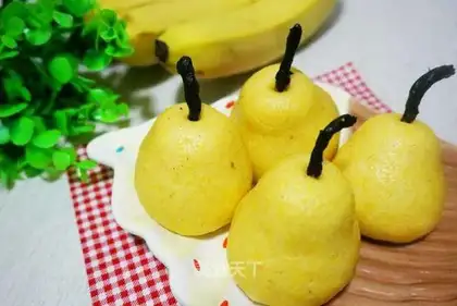 Pear bag