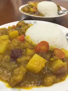 Thai golden chicken curry