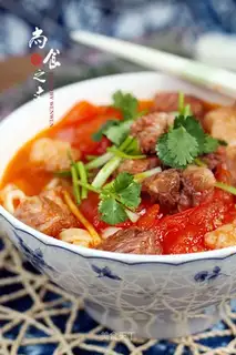 Tomato beef noodles