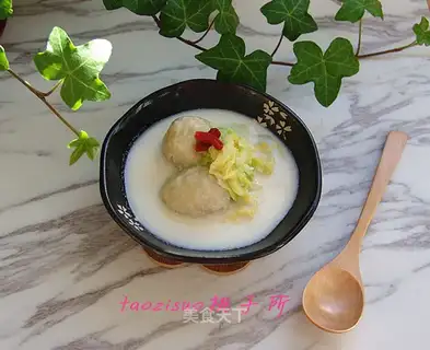 Milk and fragrance soup