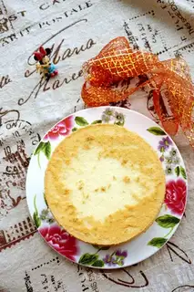 Cake with light cream