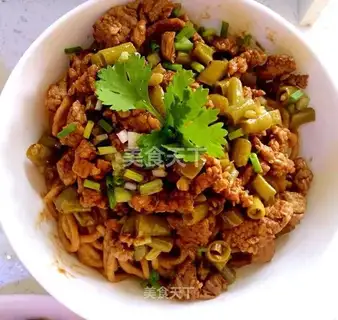 Hot dry noodles