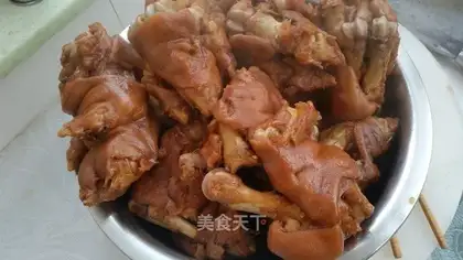 Pork hoof-hoof-hoose elbows