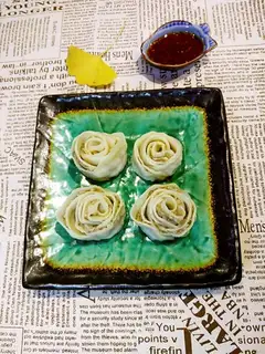 Rose fried dumplings