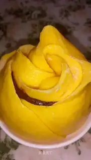 Bean Sand Rose rolls