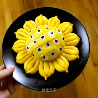 Sunflower bun