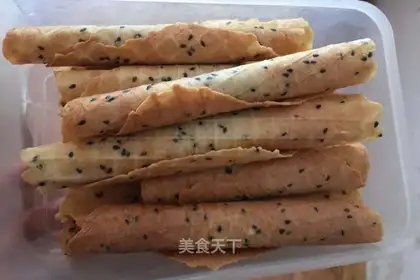 Black sesame egg rolls