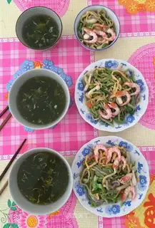Five-coloured vegetable noodles