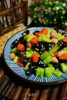 Celery peanuts