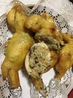 Chicken wing buns