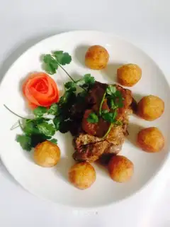Potato mashed black pepper steak