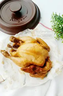A casserole with salt and chicken