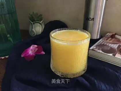 Fresh orange juice