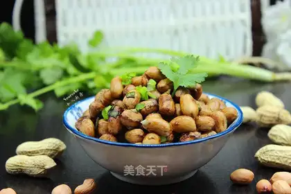 Old vinegar peanuts