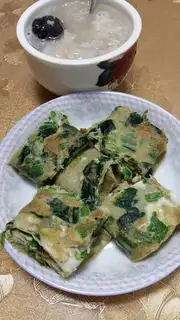 Routine spinach egg rolls