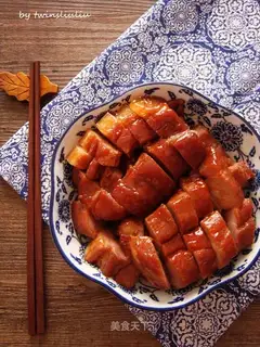 Honey sauce and roast meat
