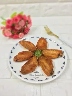 Roasted chicken wings