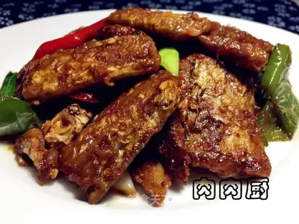 Red-fried fish