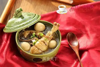 Tea mushrooms, quail eggs, chicken soup