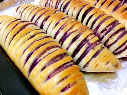 caterpillar potato bread